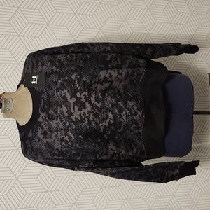 NEW Under Armour Black and Gray Camo Cropped Oversized Sweatshirt Women's Size M
